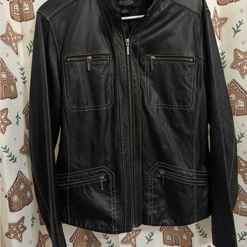 Peck & Peck Black Leather Jacket with Zipper Details